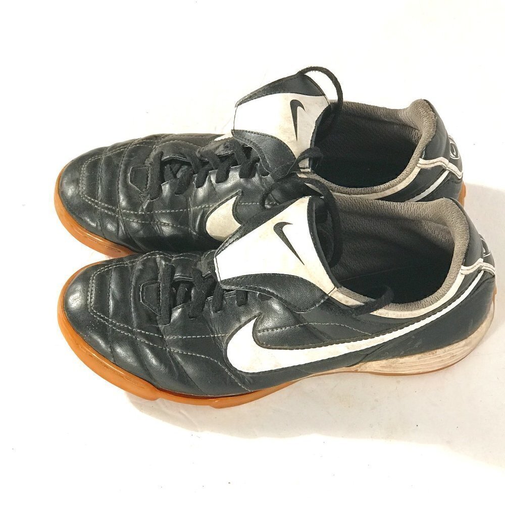 NIKE Boys 5Y Athletic Sports Sneakers Shoes